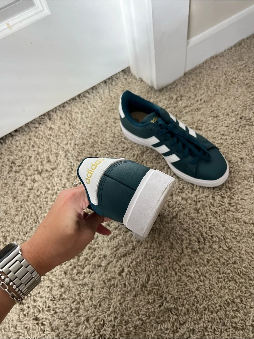 adidas classic low